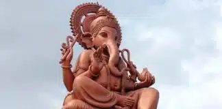 Der Elefantengott Ganesha und dank seiner Elefanten allgemein werden in Indien als heilig verehrt.