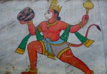 Hanuman in Eile, um seinem Herrn Rama zu helfen, Grafiti in Varanasi, der heiligen Stadt am Ganges.