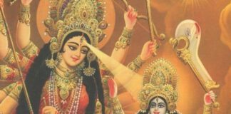 Die Göttin Durga manifestiert ihren zornigen Aspekt Kali, ebenfalls eine Göttin.